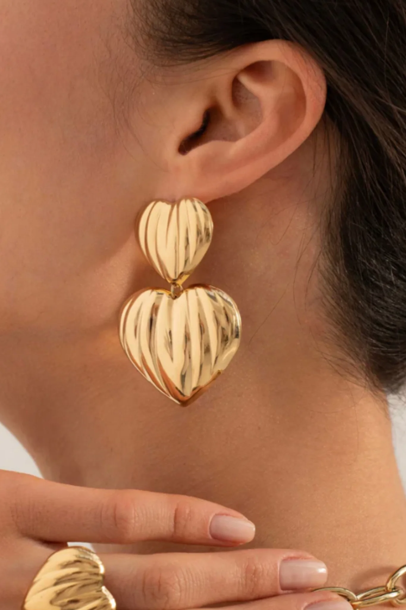 Nahia | Boucles coeur pendantes - Image 2