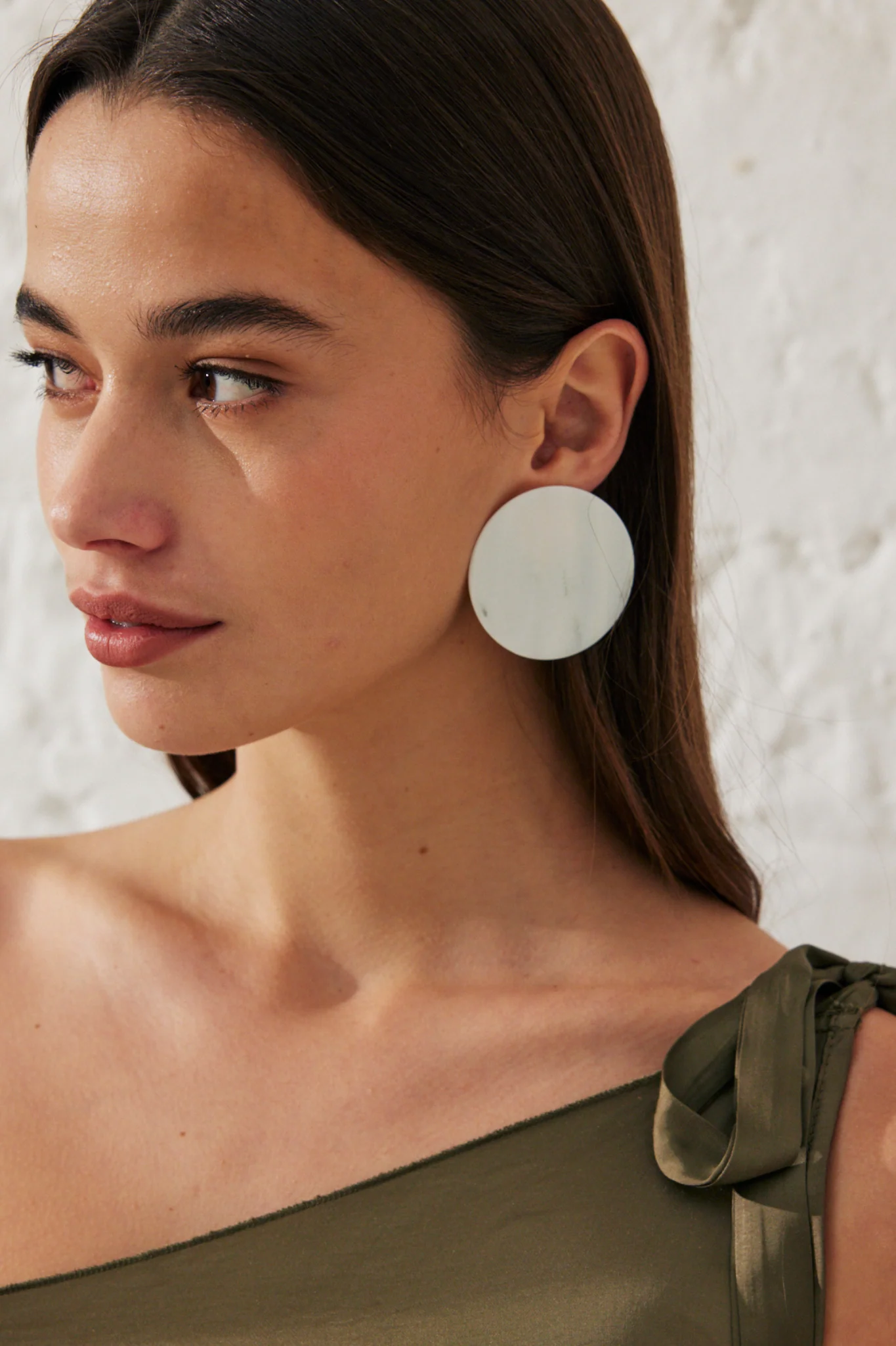 Iris | Robe satinée asymétrique - Image 3