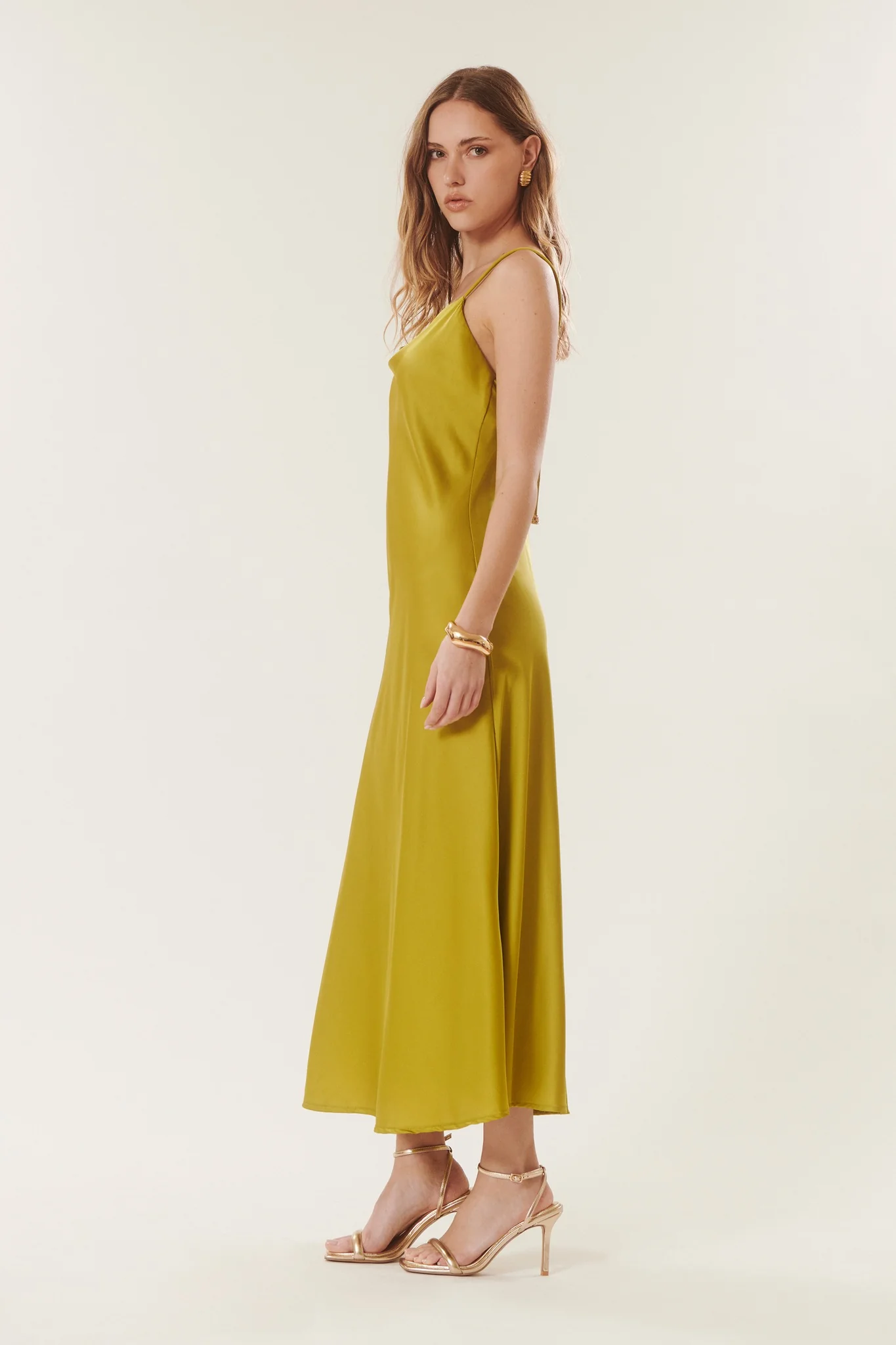 Nella | Robe satinée col bénitier - Image 3
